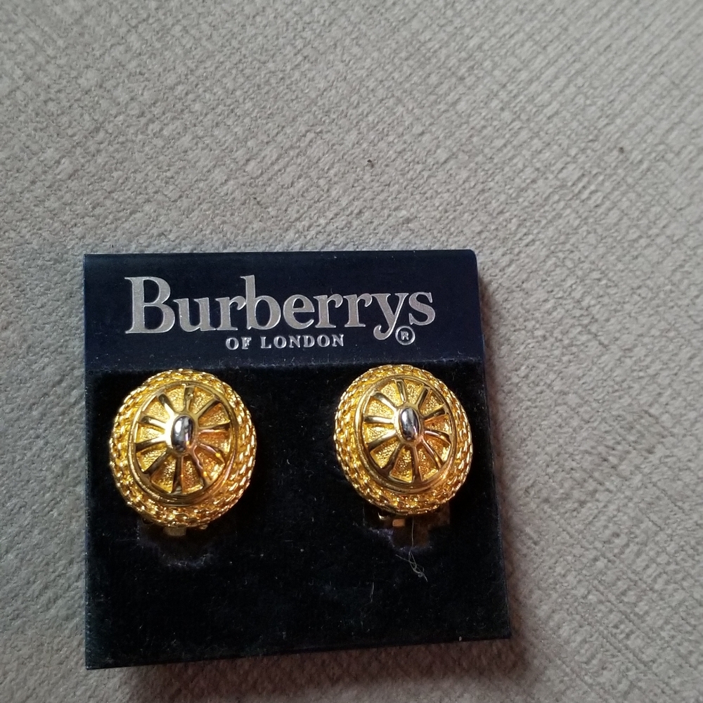 Burberry 's vintage clip on earrings.